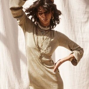 Valenti Elegant Gold Sequinned crew cut neck long sleeve Tunic Top size Large